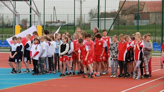 Oficjalne otwarcie boiska lekkoatletycznego w Pisarzowicach