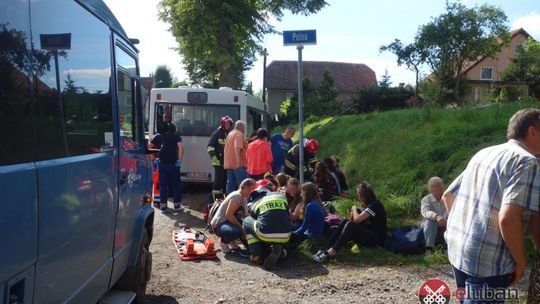 Wypadek autobusu w Zarębie