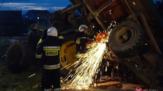 Dwie osoby w szpitalu, po zderzeniu TIR-a z traktorem