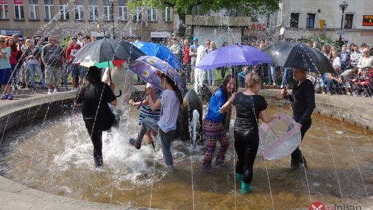 Happening na lubańskim Rynku „BEZPIECZNY SENIOR”