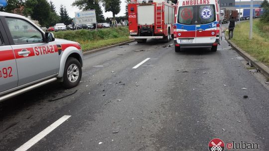 Omal nie zginął pod kołami ciężarówki