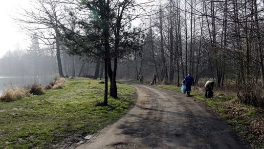 Sprzątanie nad wodą