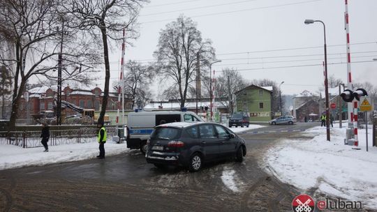 Mężczyzna rzucił się pod pociąg