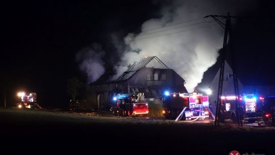 Potężny pożar w Siekierczynie