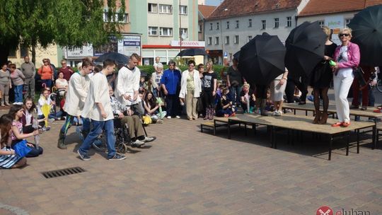 Happening na lubańskim Rynku „BEZPIECZNY SENIOR”