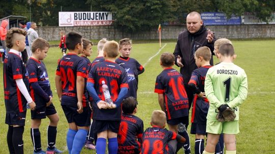 Młodzież ze zmiennym szczęściem