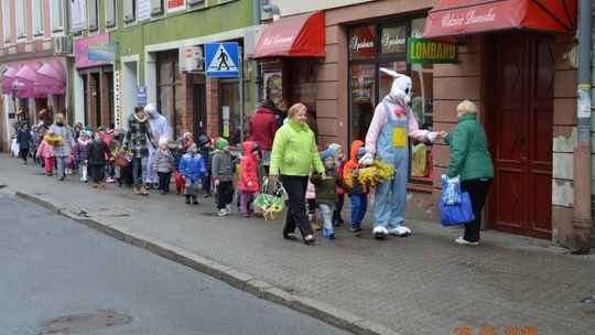 Kurczak, zając i baranek zwiastują Wielkanocny poranek