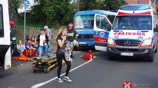 Wypadek autobusu w Zarębie