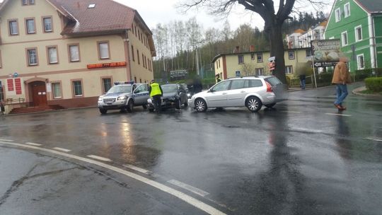 Kolizja na skrzyżowaniu w Świeradowie-Zdroju