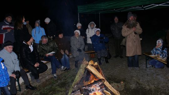 Kolędowanie przy ognisku