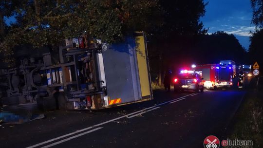 Tragiczny wypadek. Zderzenie busa z ciężarówką