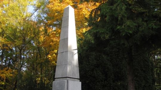 Historia cmentarza wojennego na Kamiennej Górze