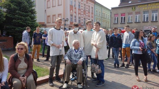 Happening na lubańskim Rynku „BEZPIECZNY SENIOR”