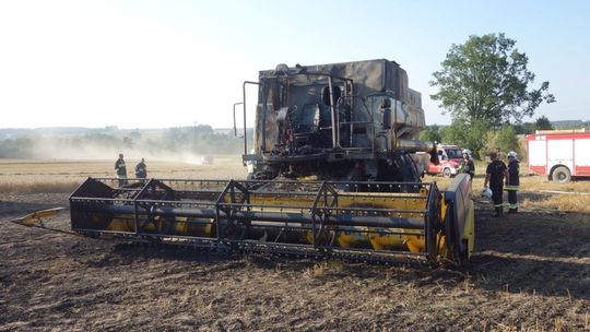 Huk i kłęby dymu nad Zarębą