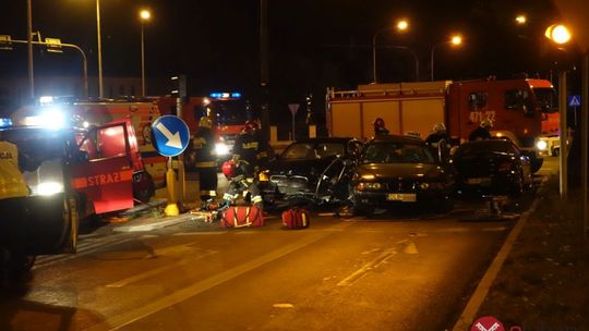 Wypadek z udziałem trzech aut