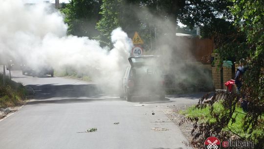 Auto spłonęło na ul. Dolnej