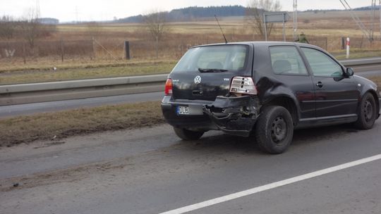 Kolizja przy zjeździe na autostradę