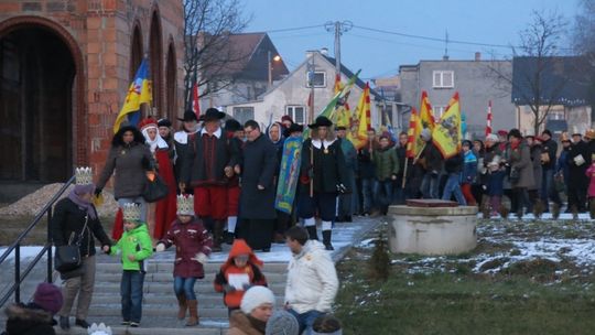 Setki osób w lubańskim orszaku