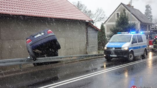 Zawisł na barierze energochłonnej