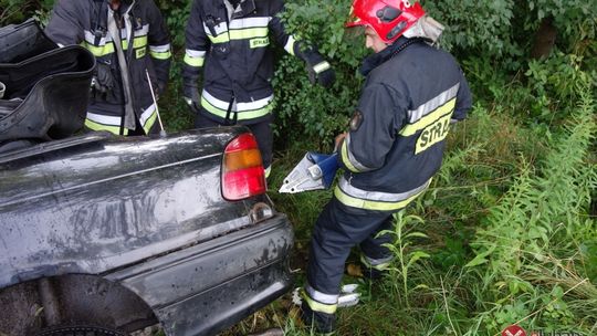 Porzucone auto po wypadku