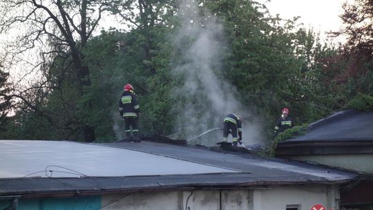 Pożar warsztatu przy ul. Rybackiej