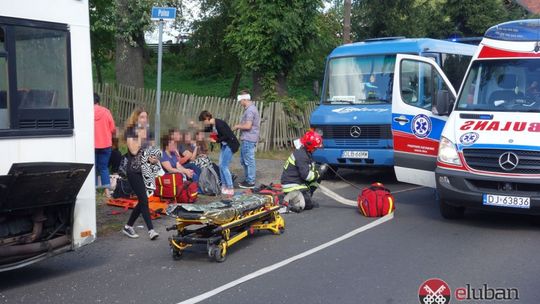 Wypadek autobusu w Zarębie