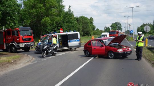 Kolizja na zjeździe w kierunku autostrady