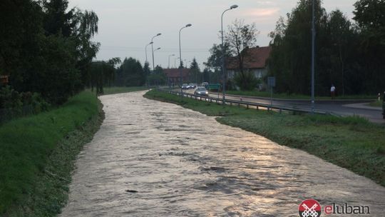 Oberwanie chmury nad Olszyną