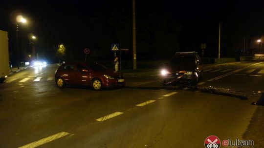 Kolizja na skrzyżowaniu Łużyckiej i Armii Krajowej