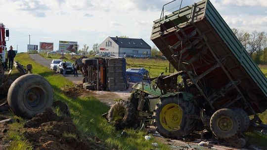 Dwie osoby w szpitalu, po zderzeniu TIR-a z traktorem