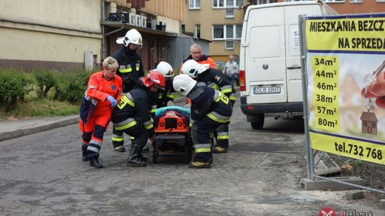 Pożar, płonące sadze i atak na rusztowaniu