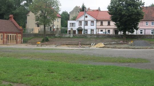 Na podwórku szkoły znaleziono bombę