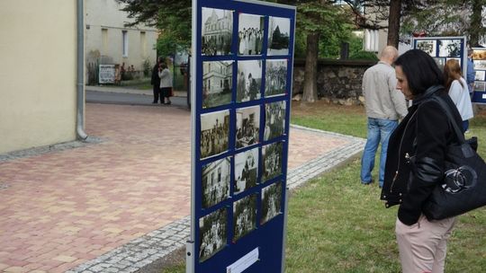 Przeszłość ukryta na dawnej fotografii