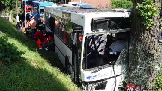 Wypadek autobusu w Zarębie