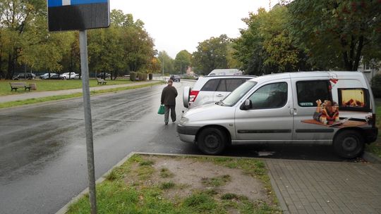 Oddajcie nam chodnik!