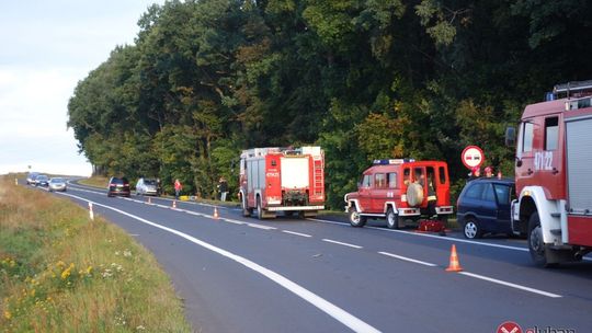 Zderzenie osobówki z busem