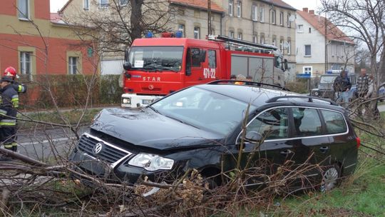 Skosił przystanek autobusowy