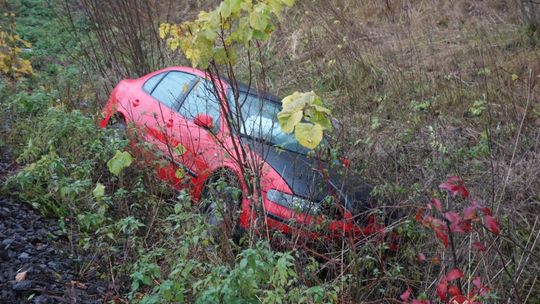 Seat wyleciał z drogi