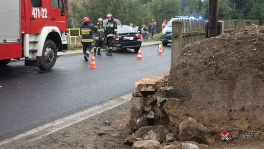 Rozbił BMW o mur