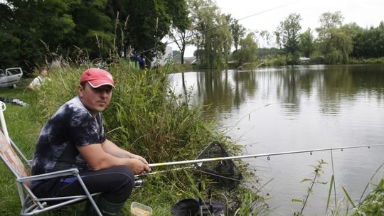 Konrad pogodził faworytów