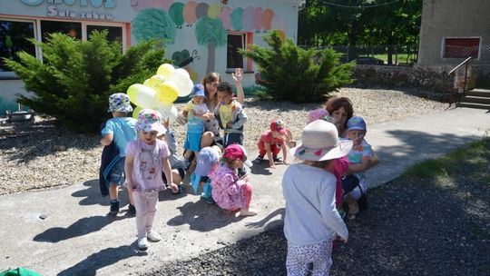 Niechaj słonko pięknie świeci, bo to święto wszystkich dzieci!