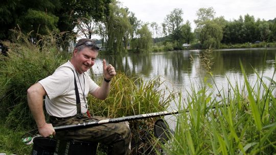 Konrad pogodził faworytów