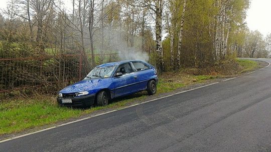 Płonące auto na ul. Rolniczej