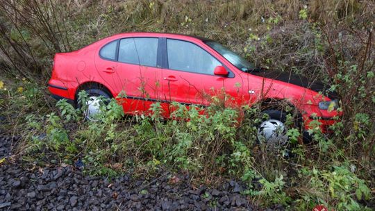 Seat wyleciał z drogi