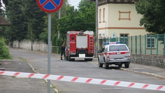 Na podwórku szkoły znaleziono bombę