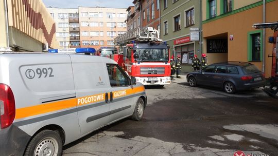 Pożar uwięził kobietę z dzieckiem