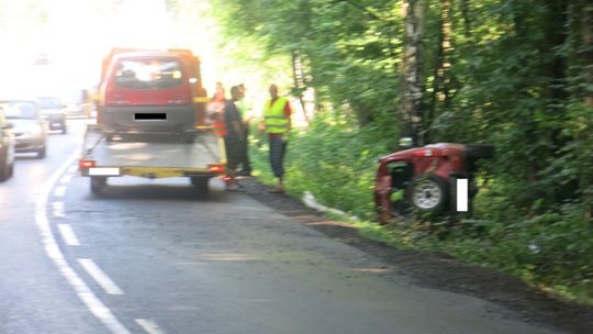 Kolejny wypadek na feralnym zakręcie