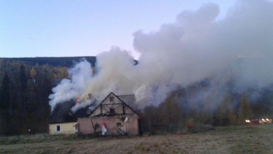 Pożar budynku socjalnego w Świeradowie-Zdroju