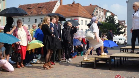 Happening na lubańskim Rynku „BEZPIECZNY SENIOR”