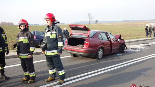 Czołowe zderzenie w Pisarzowicach